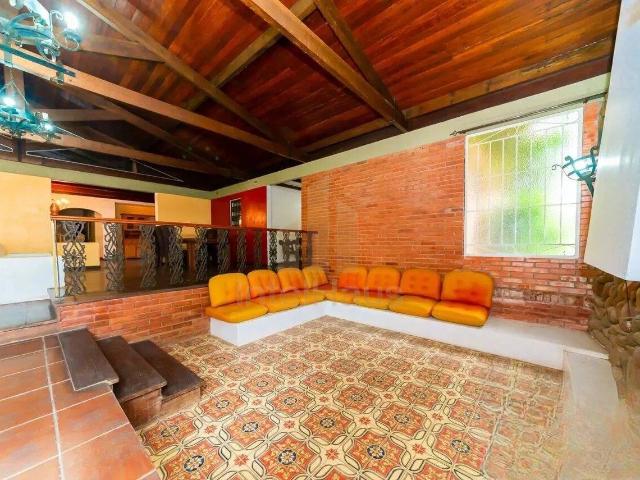 Casa / Sobrado Comercial para Locação em Almirante Tamandaré/PR Centro