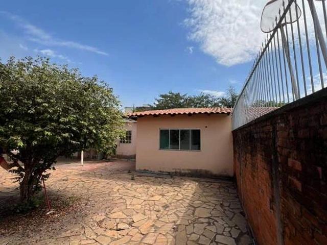 Casa / Sobrado Comercial para Locação em Anápolis/GO Jundiaí 4 Quartos