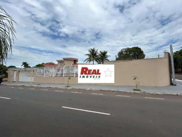 Casa / Sobrado Comercial para Locação em Araçatuba/SP Jardim Paulista 3 Quartos