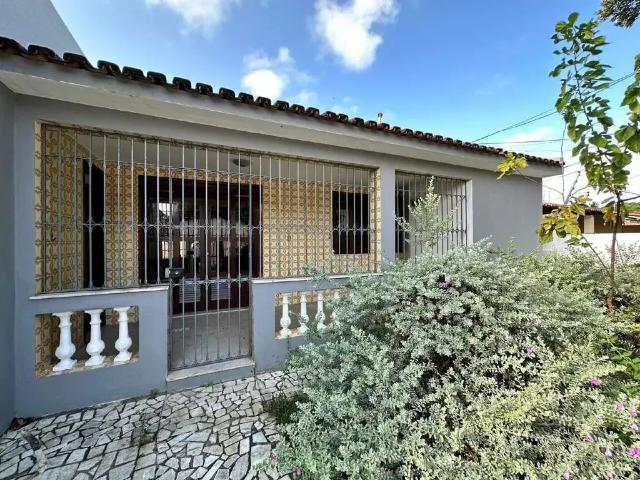 Casa / Sobrado Comercial para Locação em Aracaju/SE Inácio Barbosa 3 Quartos