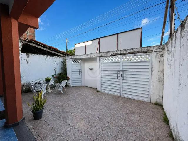 Casa / Sobrado Comercial para Locação em Aracaju/SE Industrial 4 Quartos