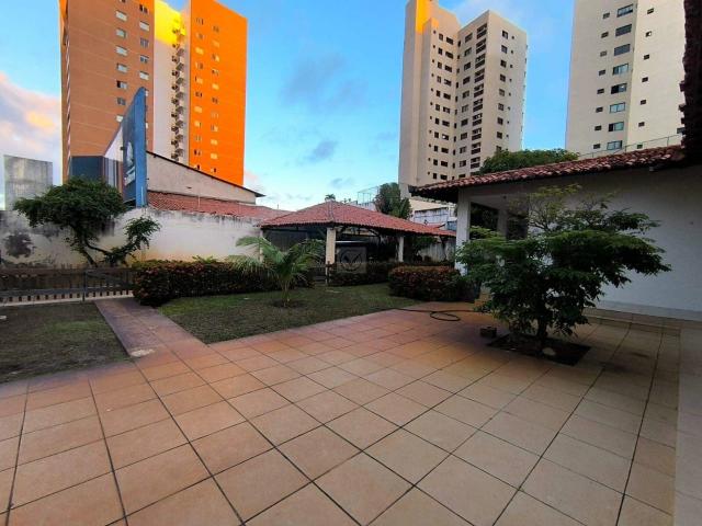 Casa / Sobrado Comercial para Locação em Aracaju/SE Jardins 3 Quartos
