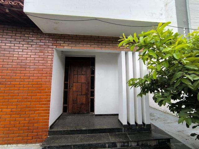 Casa / Sobrado Comercial para Locação em Aracaju/SE Salgado Filho 4 Quartos