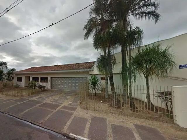 Casa / Sobrado Comercial para Locação em Araraquara/SP Jardim Primavera 3 Quartos