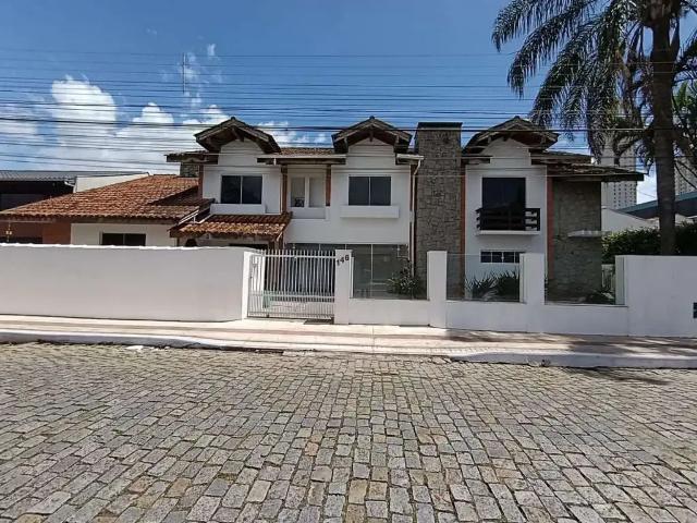 Casa / Sobrado Comercial para Locação em Balneário Camboriú/SC Centro