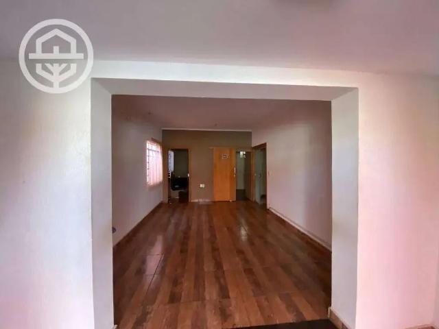 Casa / Sobrado Comercial para Locação em Barretos/SP Centro 4 Quartos