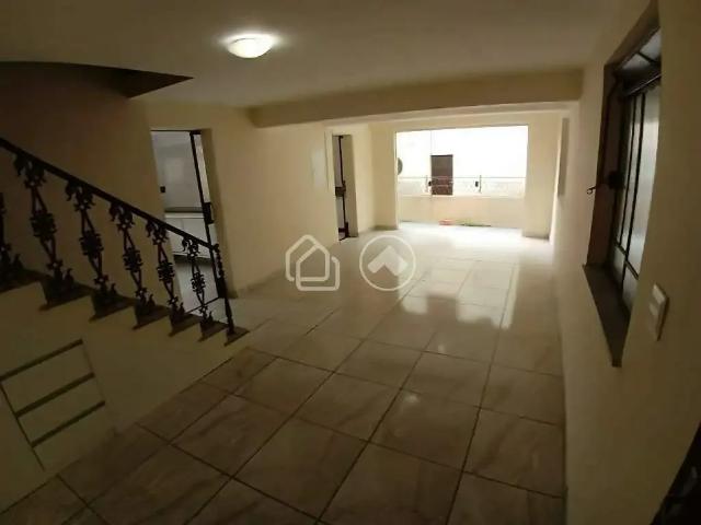 Casa / Sobrado Comercial para Locação em Belo Horizonte/MG Carlos Prates 10 Quartos