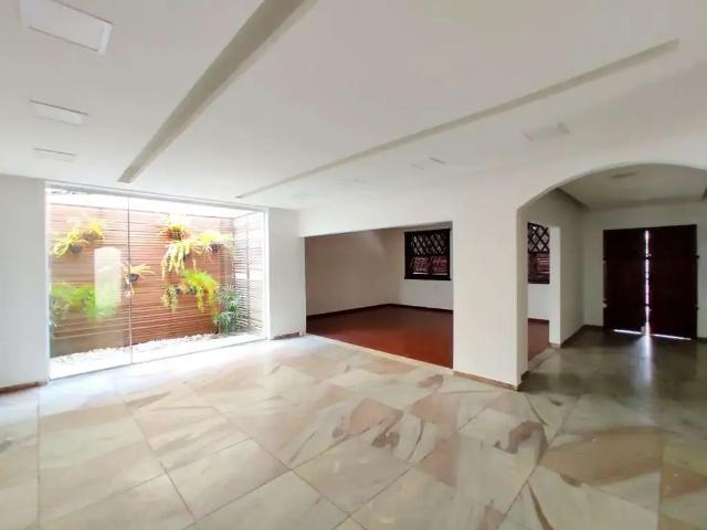 Casa / Sobrado Comercial para Locação em Belo Horizonte/MG São José 6 Quartos