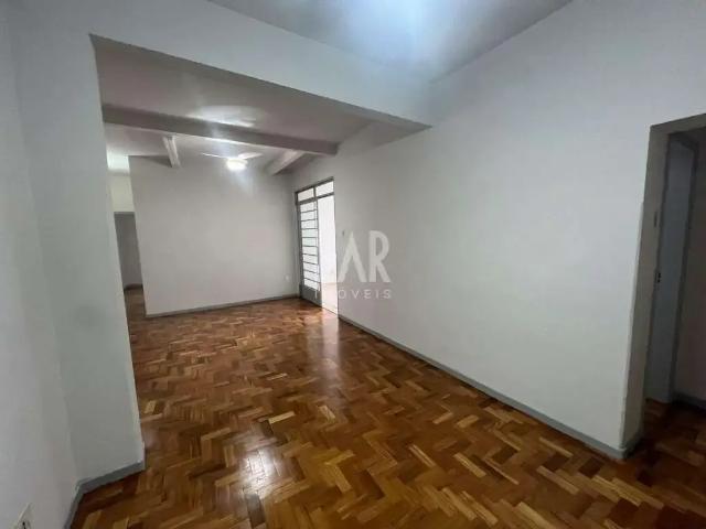 Casa / Sobrado Comercial para Locação em Belo Horizonte/MG Santa Efigênia 8 Quartos