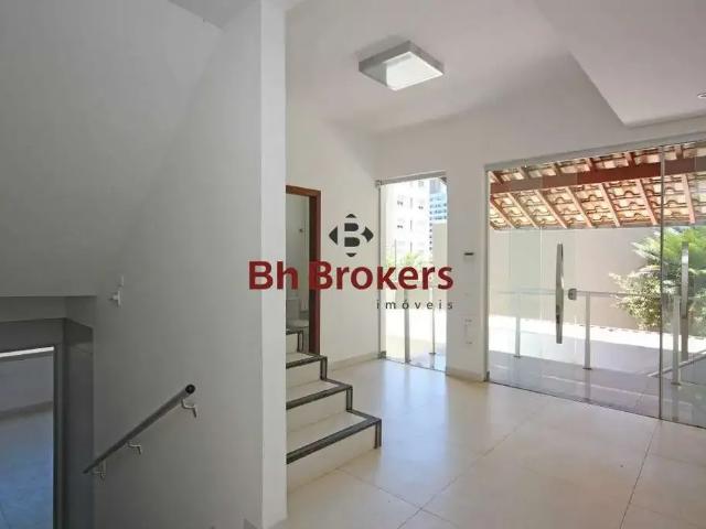 Casa / Sobrado Comercial para Locação em Belo Horizonte/MG Santa Lúcia 16 Quartos