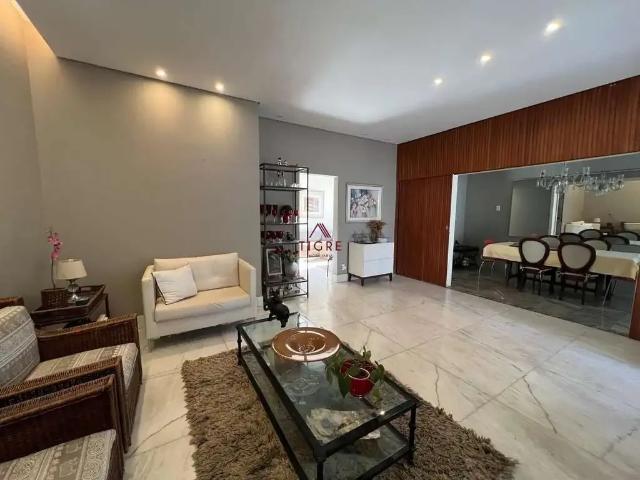 Casa / Sobrado Comercial para Locação em Belo Horizonte/MG Serra 3 Quartos
