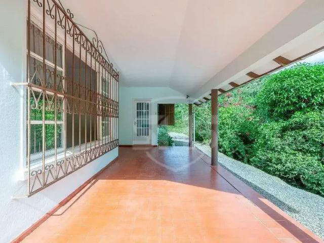 Casa / Sobrado Comercial para Locação em Blumenau/SC Bom Retiro 6 Quartos
