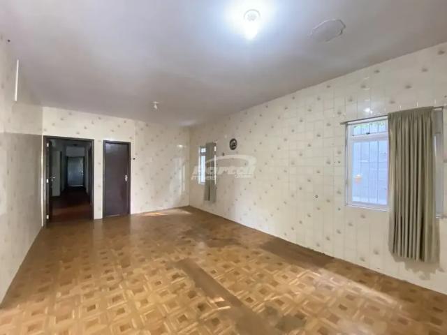 Casa / Sobrado Comercial para Locação em Blumenau/SC Badenfurt 6 Quartos