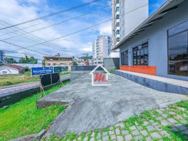 Casa / Sobrado Comercial para Locação em Blumenau/SC Velha 3 Quartos
