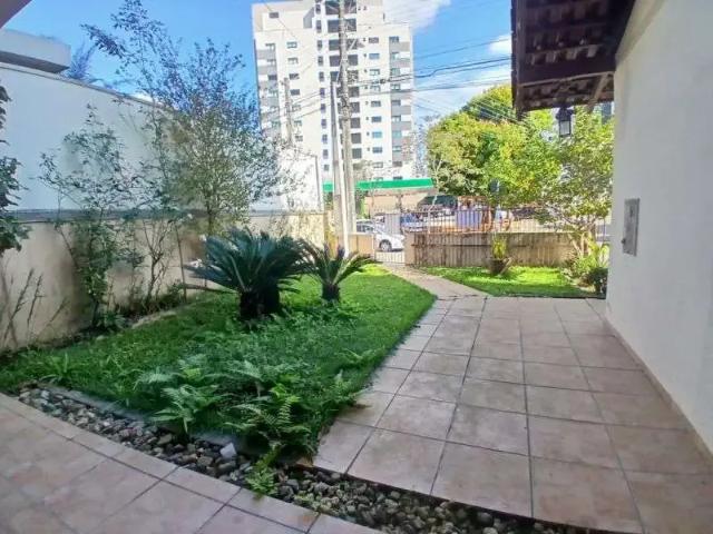 Casa / Sobrado Comercial para Locação em Blumenau/SC Vila Nova 3 Quartos