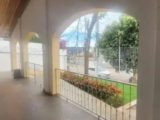 Casa / Sobrado Comercial para Locação em Cuiabá/MT Araés 3 Quartos