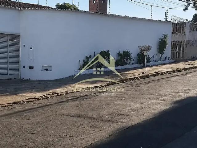 Casa / Sobrado Comercial para Locação em Cuiabá/MT Boa Esperança