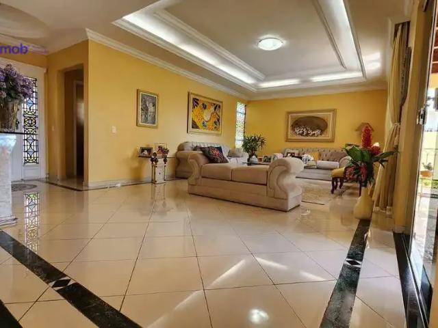 Casa / Sobrado Comercial para Locação em Cuiabá/MT Jardim Cuiabá 4 Quartos