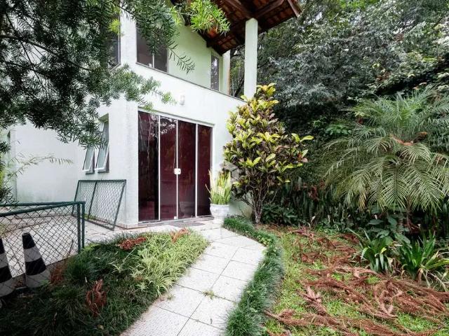 Casa / Sobrado Comercial para Locação em Curitiba/PR Campo Comprido