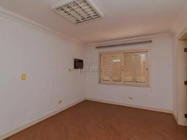 Casa / Sobrado Comercial para Locação em Curitiba/PR Campina do Siqueira 12 Quartos