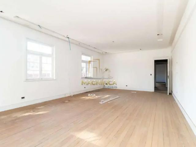 Casa / Sobrado Comercial para Locação em Curitiba/PR Centro 1 Quartos