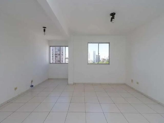 Casa / Sobrado Comercial para Locação em Curitiba/PR Centro 2 Quartos