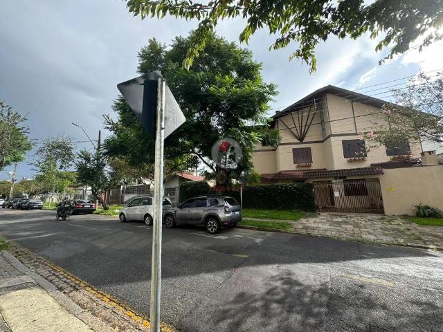 Casa / Sobrado Comercial para Locação em Curitiba/PR Água Verde 3 Quartos