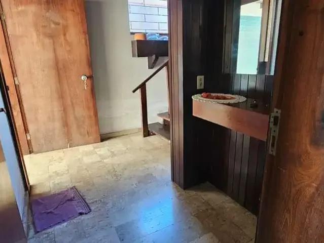 Casa / Sobrado Comercial para Locação em Curitiba/PR Ahú
