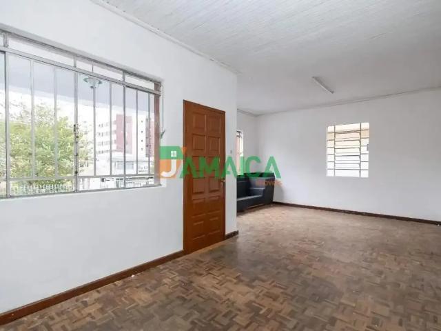 Casa / Sobrado Comercial para Locação em Curitiba/PR Ahú