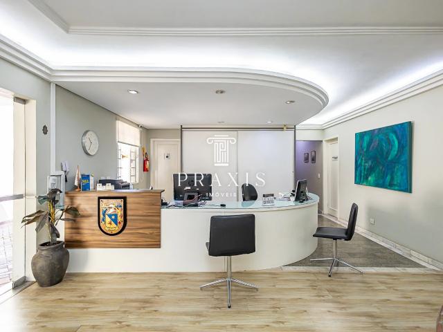 Casa / Sobrado Comercial para Locação em Curitiba/PR Alto da Rua XV 6 Quartos