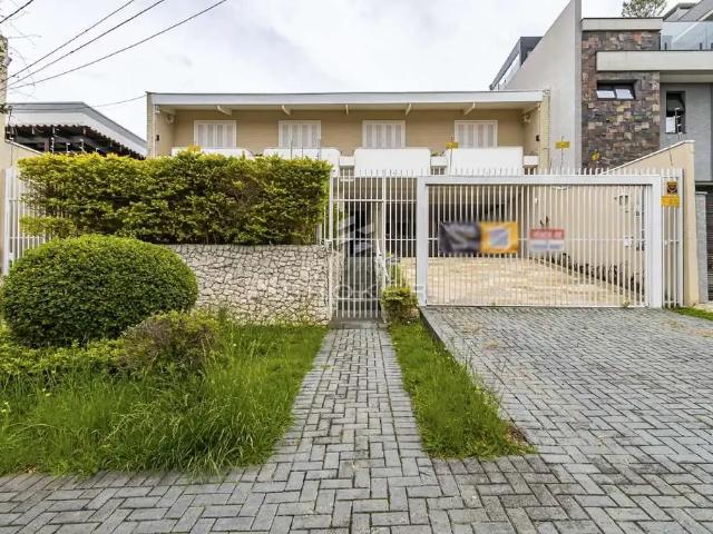 Casa / Sobrado Comercial para Locação em Curitiba/PR Bom Retiro 5 Quartos