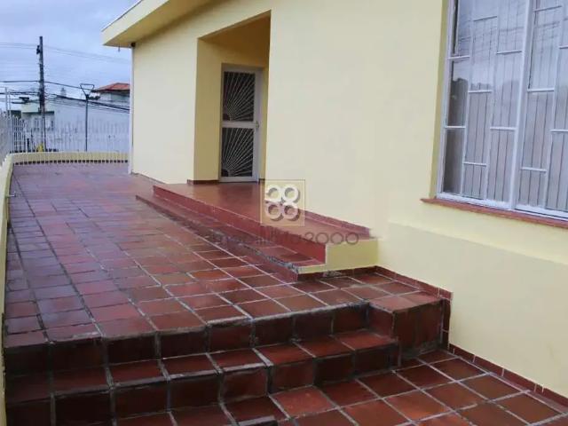 Casa / Sobrado Comercial para Locação em Curitiba/PR Bom Retiro 2 Quartos
