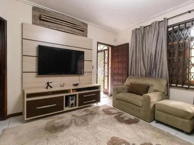 Casa / Sobrado Comercial para Locação em Curitiba/PR Boqueirão 6 Quartos