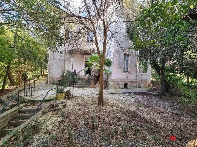 Casa / Sobrado Comercial para Locação em Curitiba/PR Batel