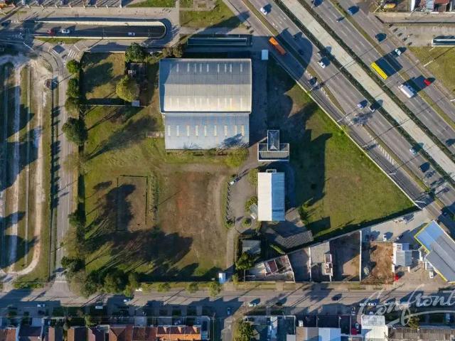 Casa / Sobrado Comercial para Locação em Curitiba/PR Bacacheri