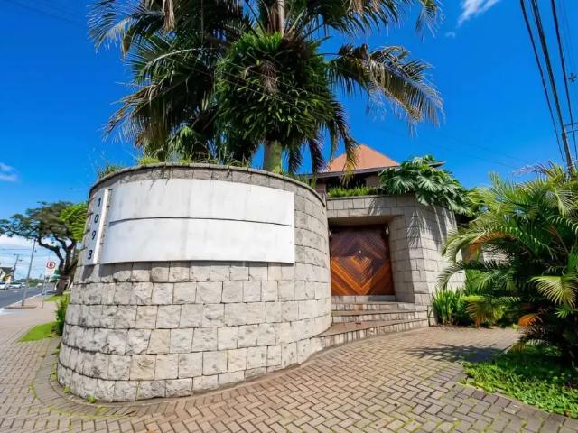 Casa / Sobrado Comercial para Locação em Curitiba/PR Jardim Social