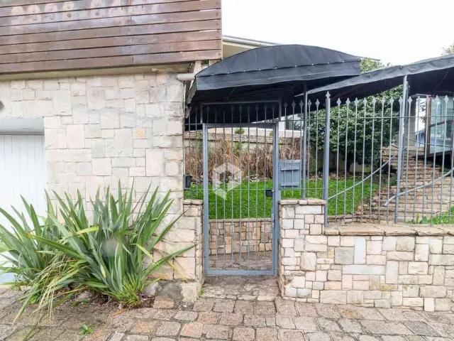 Casa / Sobrado Comercial para Locação em Curitiba/PR Mercês