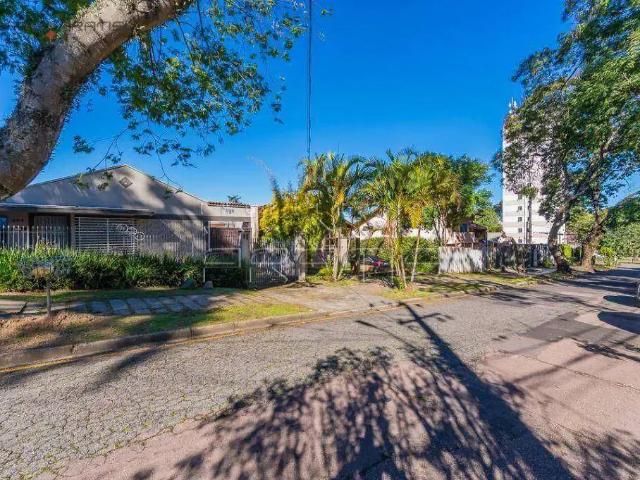 Casa / Sobrado Comercial para Locação em Curitiba/PR São Francisco 4 Quartos