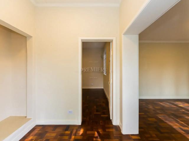 Casa / Sobrado Comercial para Locação em Curitiba/PR Seminário