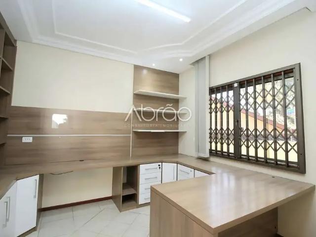 Casa / Sobrado Comercial para Locação em Curitiba/PR Seminário 5 Quartos