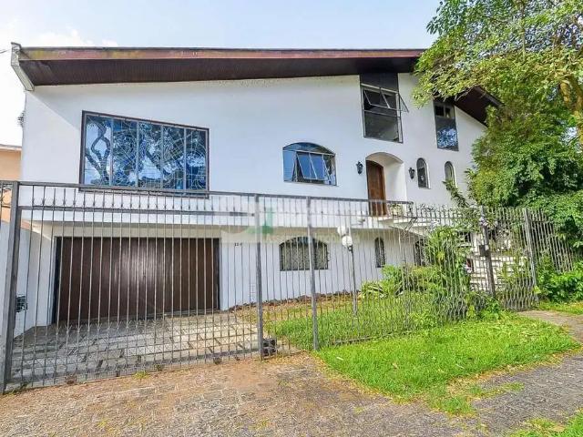 Casa / Sobrado Comercial para Locação em Curitiba/PR Seminário 6 Quartos