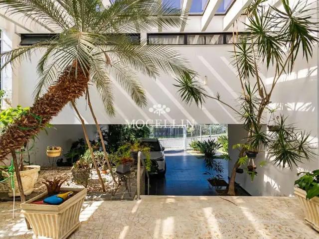Casa / Sobrado Comercial para Locação em Curitiba/PR Seminário