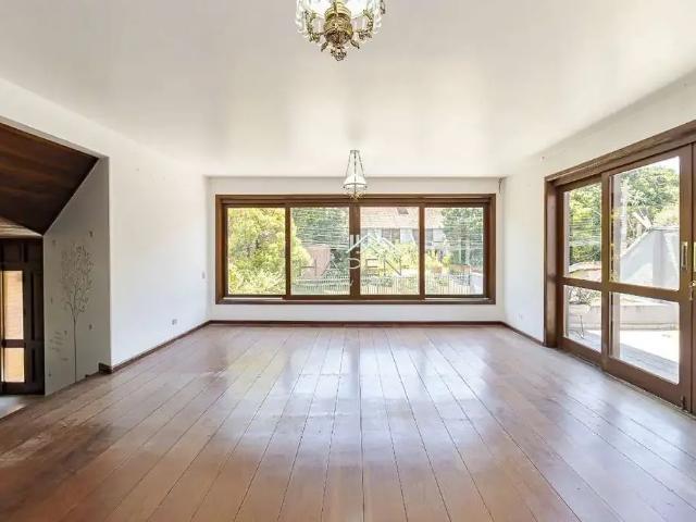 Casa / Sobrado Comercial para Locação em Curitiba/PR Pilarzinho
