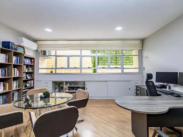Casa / Sobrado Comercial para Locação em Curitiba/PR Rebouças 1 Quartos