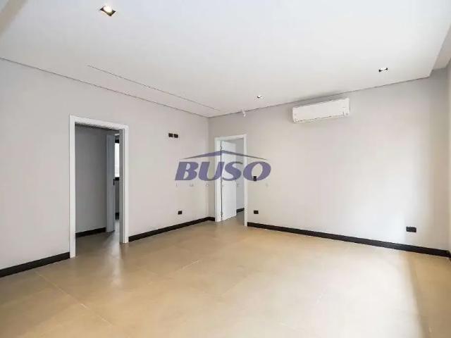 Casa / Sobrado Comercial para Locação em Curitiba/PR Rebouças