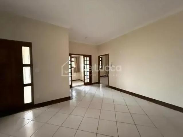 Casa / Sobrado Comercial para Locação em Campinas/SP Taquaral 4 Quartos