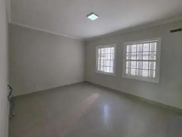 Casa / Sobrado Comercial para Locação em Campinas/SP Vila Itapura 2 Quartos