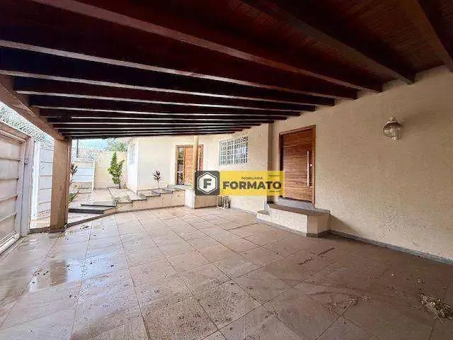 Casa / Sobrado Comercial para Locação em Campo Grande/MS Chácara Cachoeira 4 Quartos