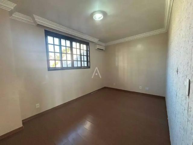 Casa / Sobrado Comercial para Locação em Cascavel/PR Country 3 Quartos