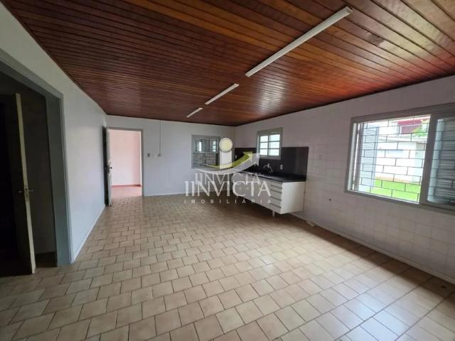 Casa / Sobrado Comercial para Locação em Capão da Canoa/RS Centro 3 Quartos